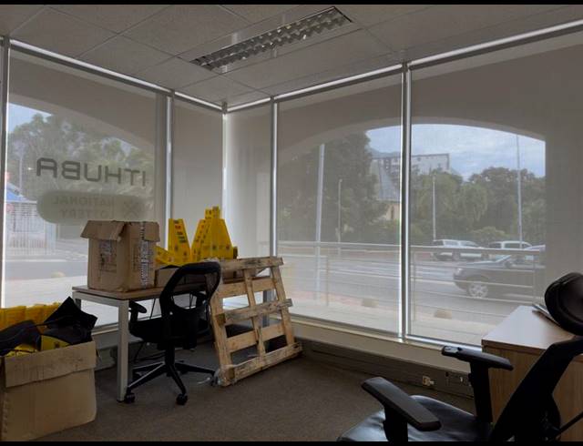 BUSINESS PROPERTY TO RENT IN CLAREMONT